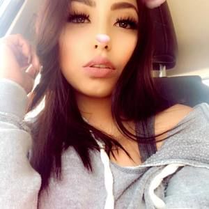 Meet your Posher, Desiree